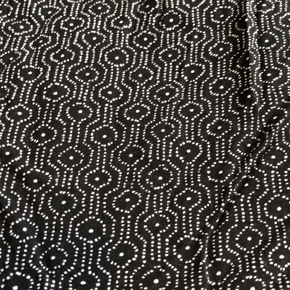 🔥5/25 sale🔥Old Navy lightweight shirt - Picture 2 of 6